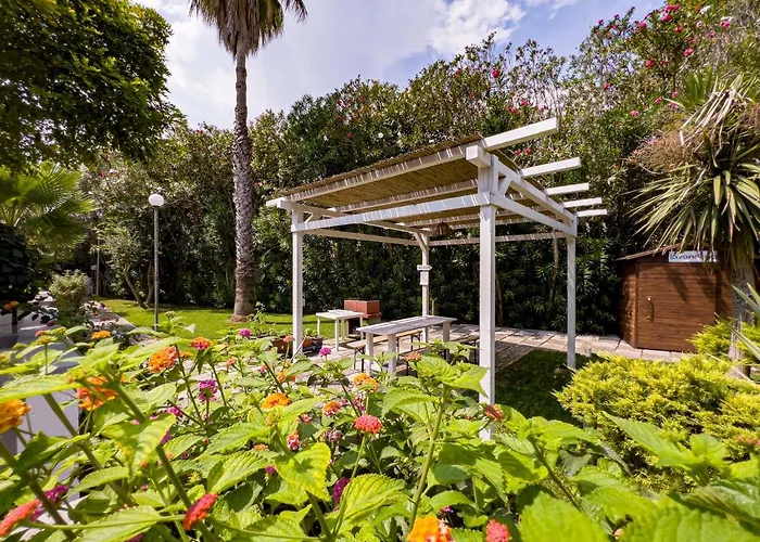 Residence Borgo Latino- Localo